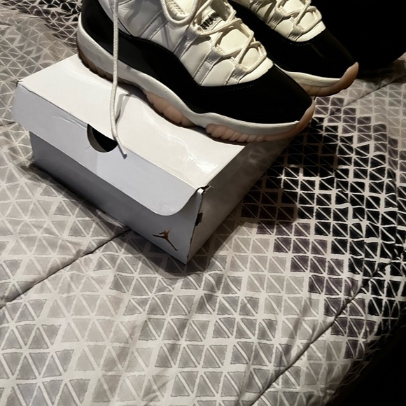 Shoes - Picture 3 of 3